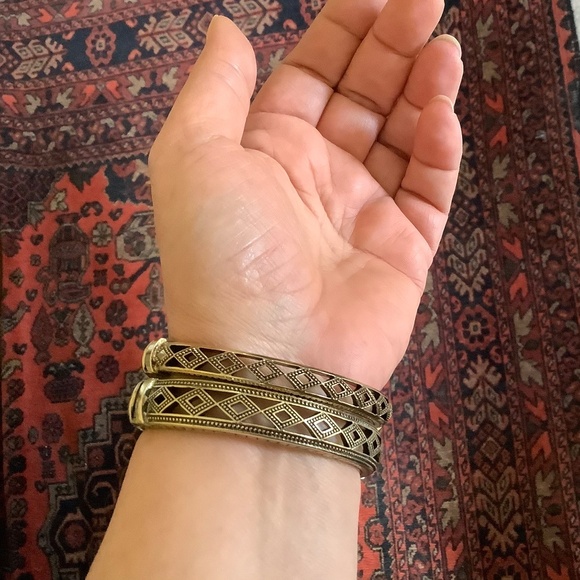 Heidi Daus Set Crystal Hinged Bangle Bracelets Clear SZ M - Picture 14 of 14